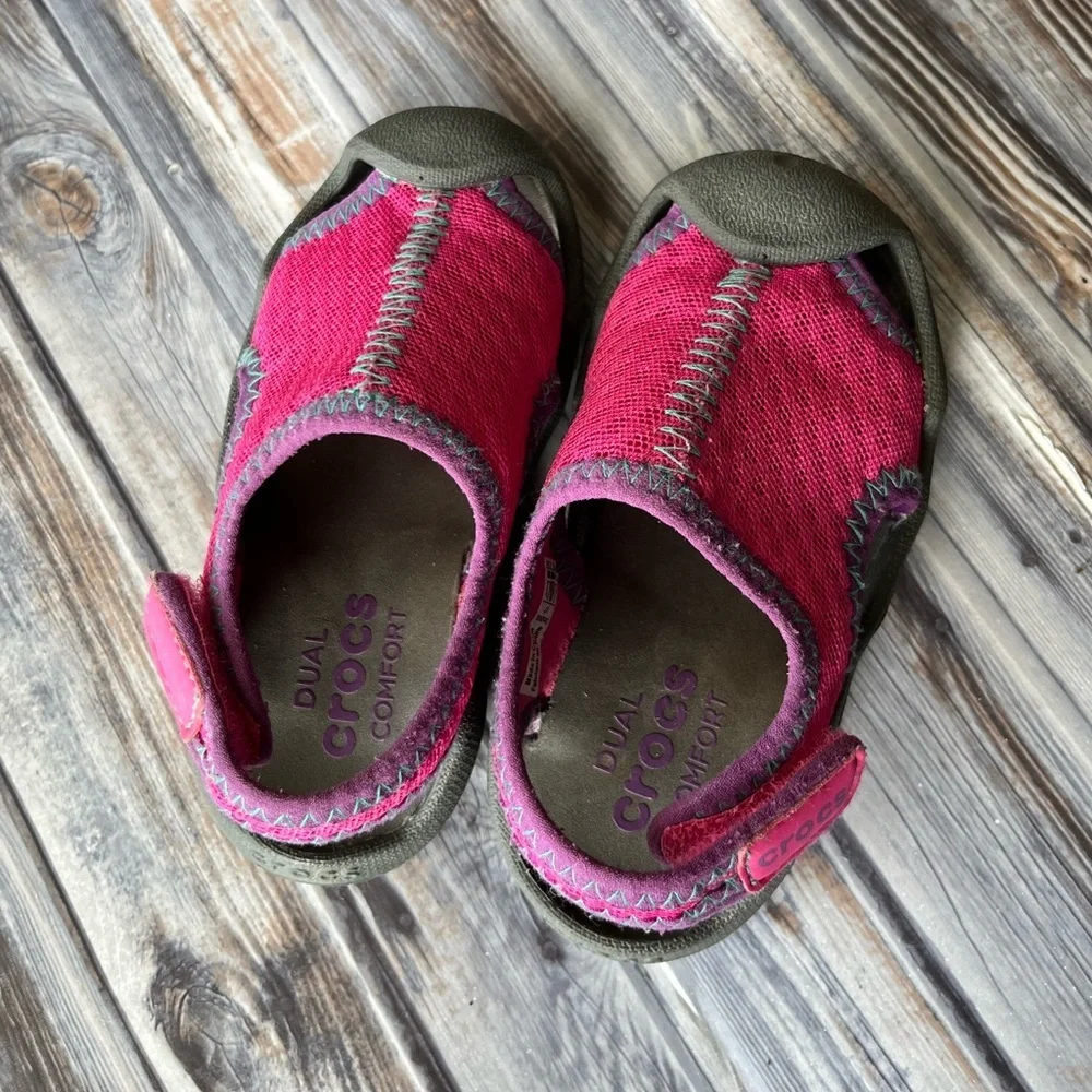 CROCS Girls' Swiftwater Sandals Pink size 7